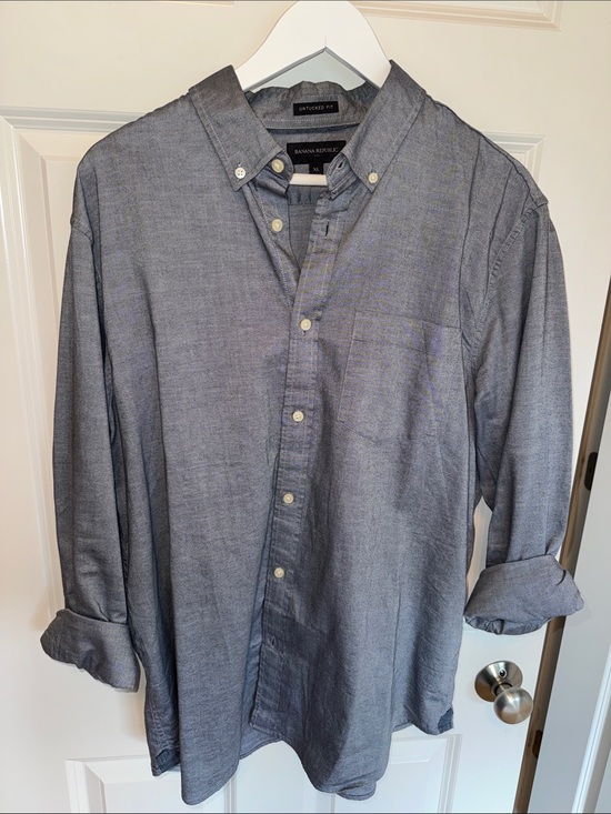 Banana Republic Other - Banana Republic Men’s Button-Down Shirt - Heather Gray